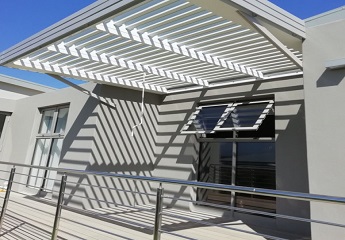 SILVER-EDGE-LOUVRE ROOF AWNING George